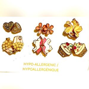 🆕 6 pairs of small colourful earrings